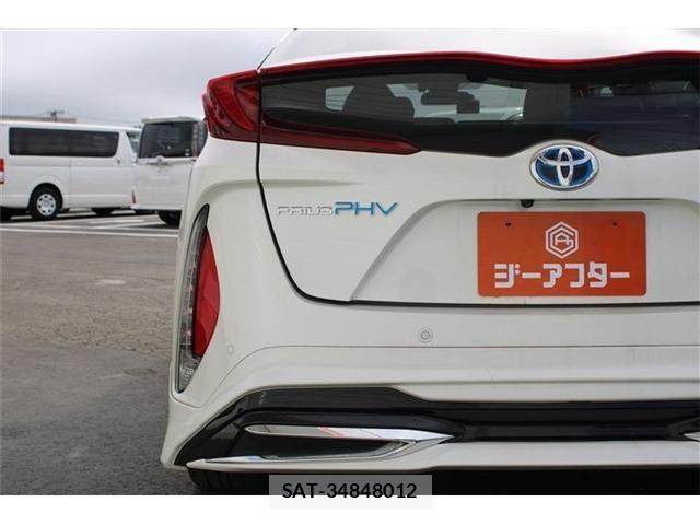 Toyota PRIUS PHV 2017-09 8355421-21