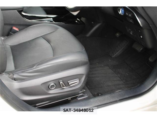 Toyota PRIUS PHV 2017-09 8355421-25