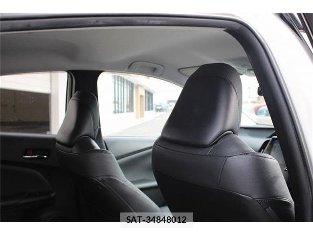 Toyota PRIUS PHV 2017-09 8355421-29