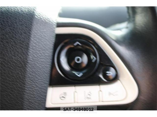 Toyota PRIUS PHV 2017-09 8355421-6