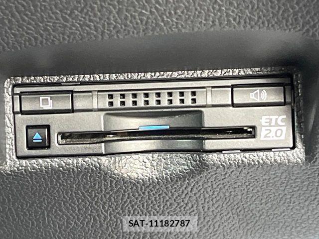 Toyota PRIUS PHV 2017-08 8355424-4