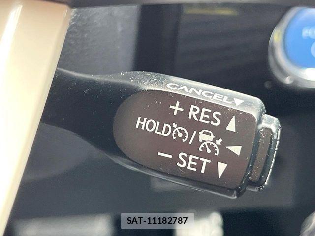 Toyota PRIUS PHV 2017-08 8355424-5