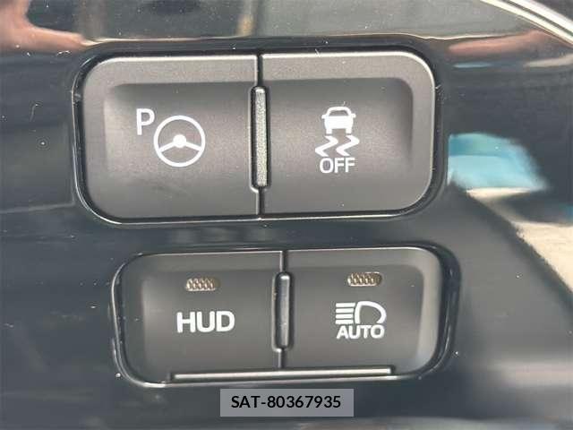Toyota PRIUS PHV 2021-11 8355419-9