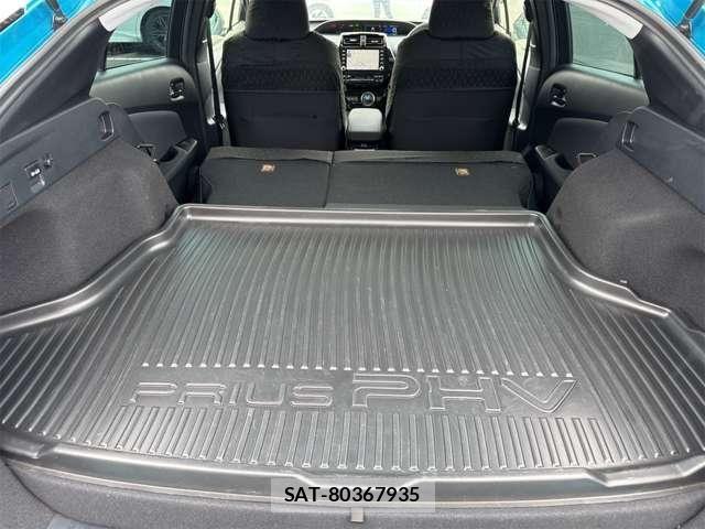 Toyota PRIUS PHV 2021-11 8355419-13