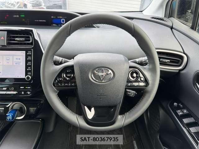 Toyota PRIUS PHV 2021-11 8355419-14