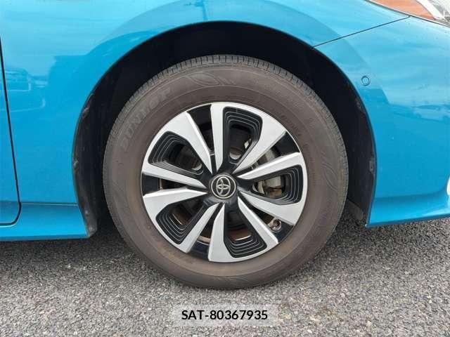 Toyota PRIUS PHV 2021-11 8355419-16