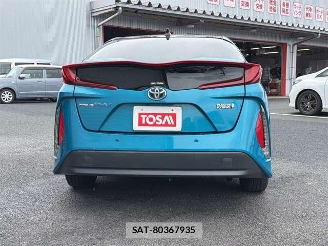 Toyota PRIUS PHV 2021-11 8355419-18