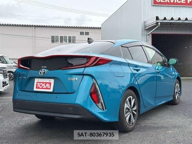 Toyota PRIUS PHV 2021-11 8355419-25