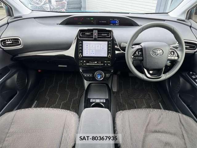 Toyota PRIUS PHV 2021-11 8355419-4