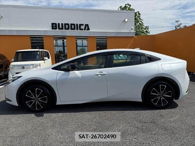 Toyota PRIUS PHV 2025-01 8355417-11