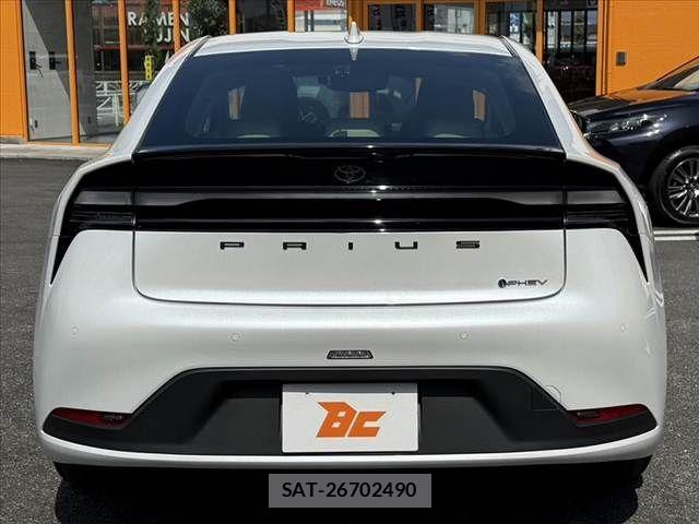 Toyota PRIUS PHV 2025-01 8355417-13