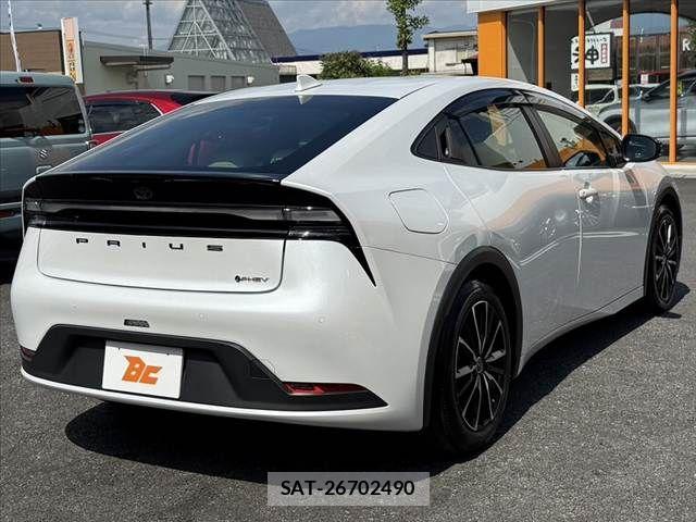 Toyota PRIUS PHV 2025-01 8355417-14