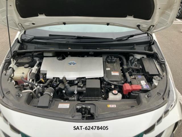 Toyota PRIUS PHV 2017-09 8368249-18
