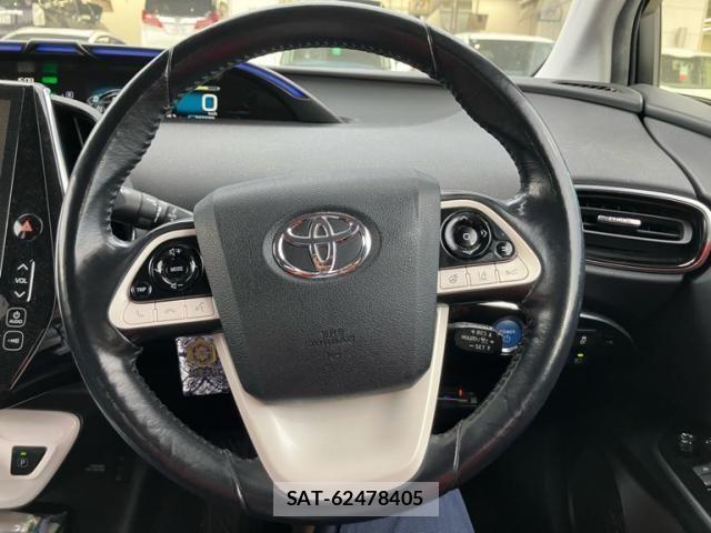 Toyota PRIUS PHV 2017-09 8368249-21