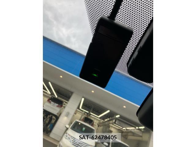 Toyota PRIUS PHV 2017-09 8368249-27