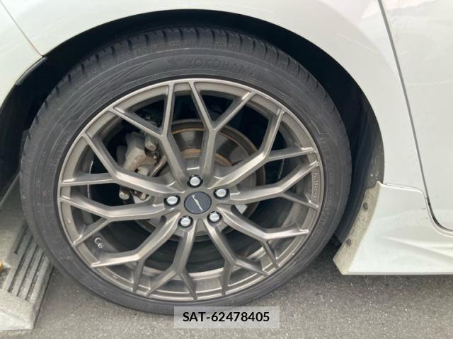 Toyota PRIUS PHV 2017-09 8368249-7