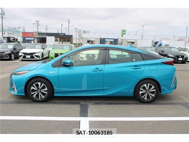 Toyota PRIUS PHV 2019-10 8368246-10
