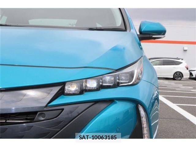 Toyota PRIUS PHV 2019-10 8368246-12