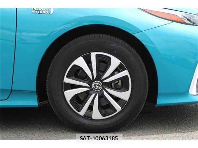 Toyota PRIUS PHV 2019-10 8368246-23