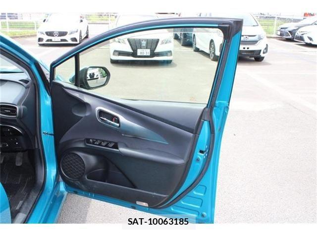 Toyota PRIUS PHV 2019-10 8368246-26