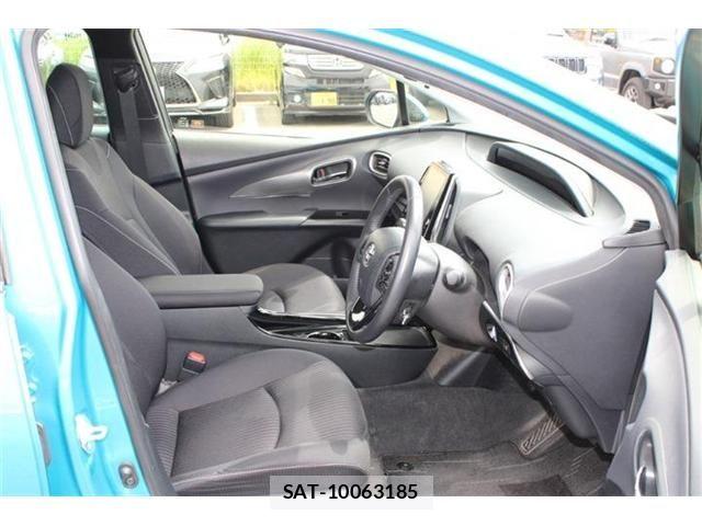 Toyota PRIUS PHV 2019-10 8368246-27