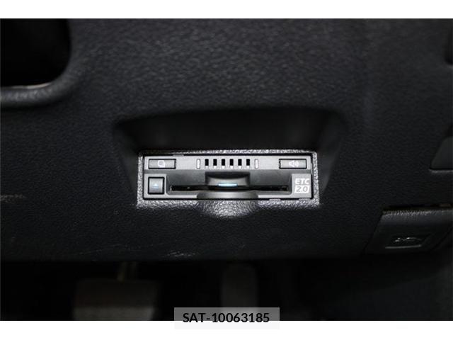 Toyota PRIUS PHV 2019-10 8368246-3
