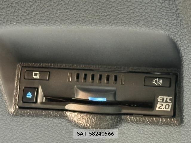 Toyota PRIUS PHV 2022-01 8368247-22