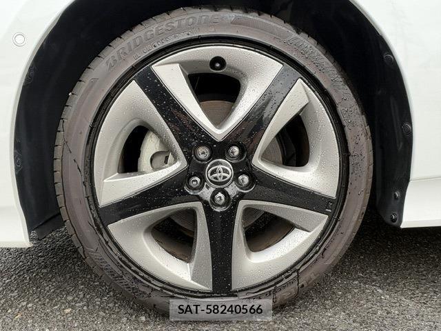 Toyota PRIUS PHV 2022-01 8368247-8