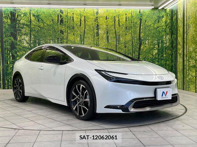 Toyota PRIUS PHV 2023-07 8368245-15