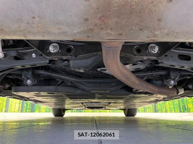 Toyota PRIUS PHV 2023-07 8368245-18