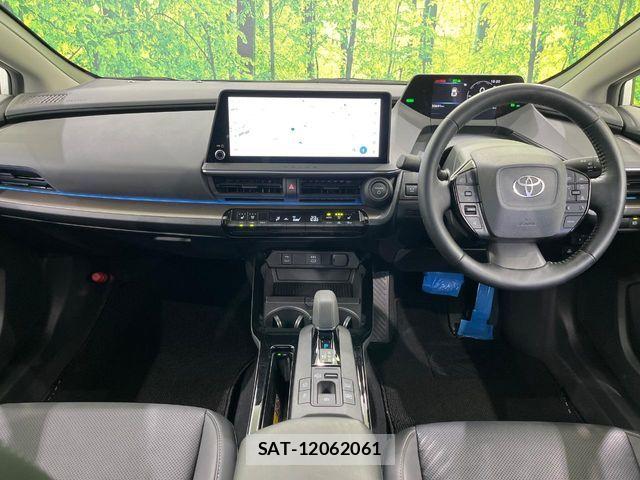 Toyota PRIUS PHV 2023-07 8368245-1