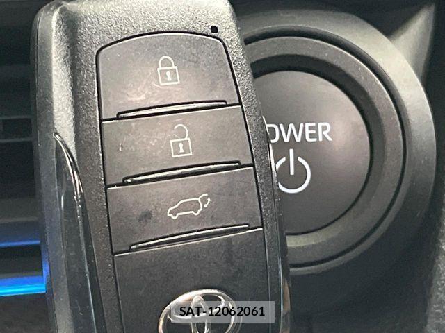 Toyota PRIUS PHV 2023-07 8368245-6