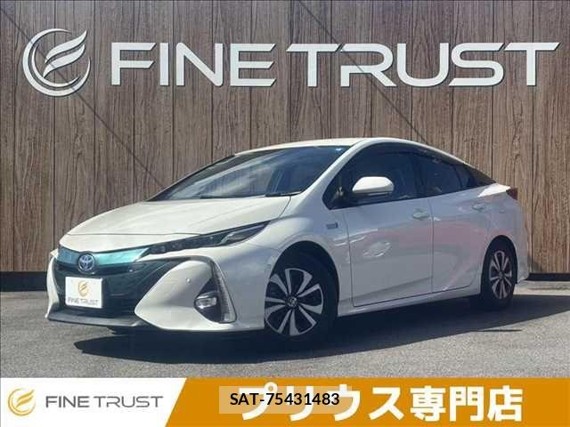 Toyota PRIUS PHV 2017-05 8368248-0