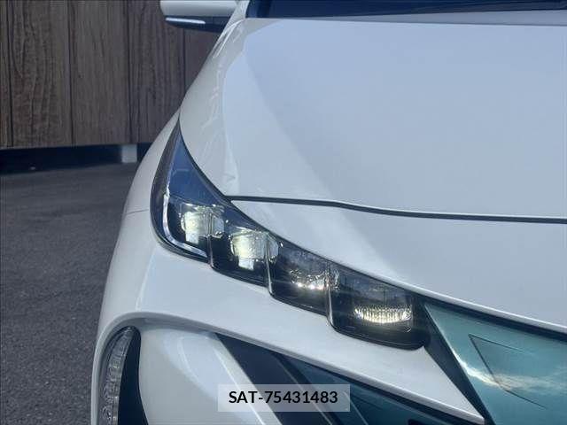 Toyota PRIUS PHV 2017-05 8368248-28