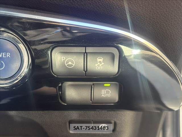Toyota PRIUS PHV 2017-05 8368248-6