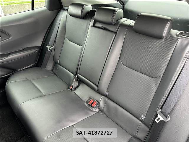 Toyota PRIUS PHV 2025-01 8368244-5
