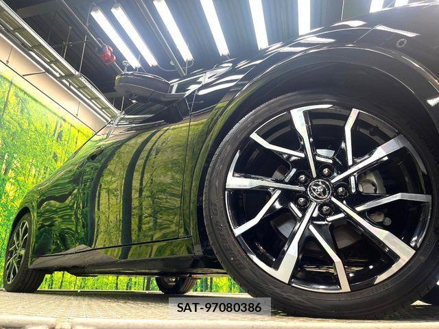 Toyota PRIUS PHV 2025-03 8368243-12