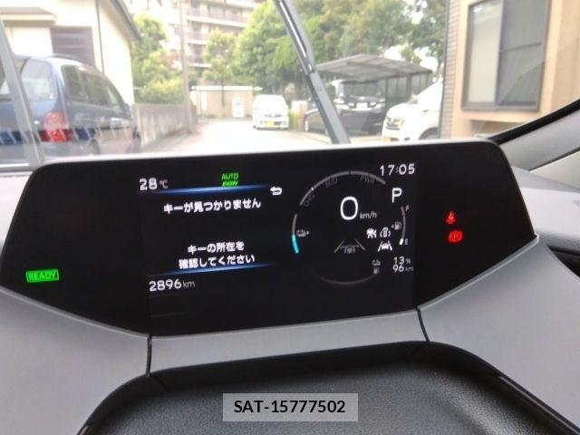 Toyota PRIUS PHV 2025-04 8372086-26
