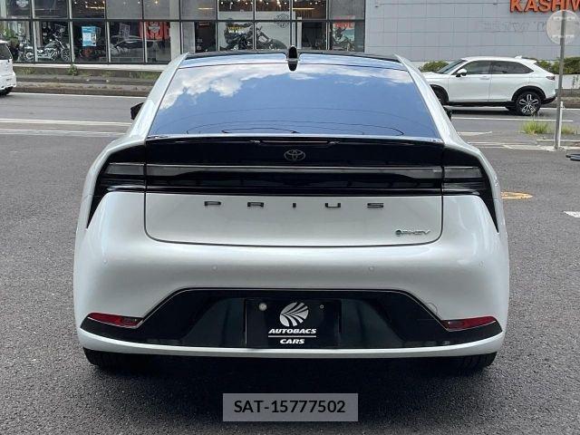 Toyota PRIUS PHV 2025-04 8372086-4