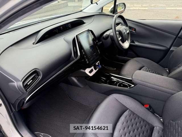 Toyota PRIUS PHV 2017-05 8414555-9