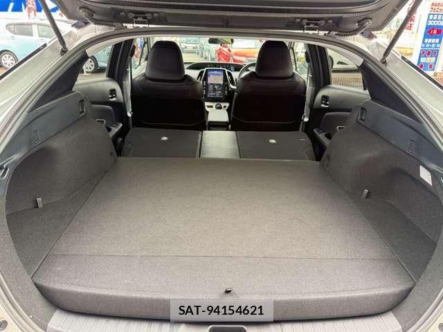 Toyota PRIUS PHV 2017-05 8414555-13