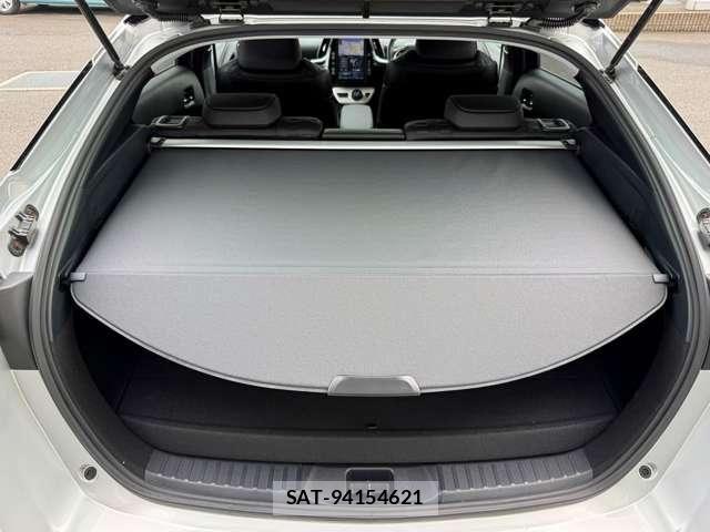 Toyota PRIUS PHV 2017-05 8414555-23
