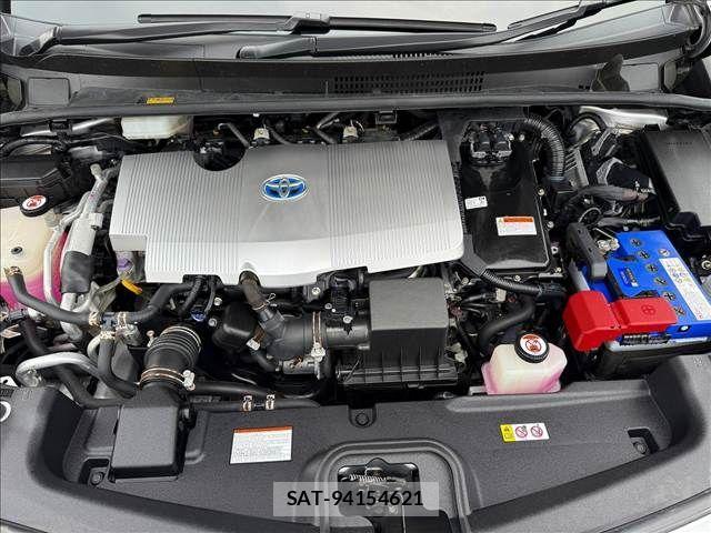 Toyota PRIUS PHV 2017-05 8414555-6