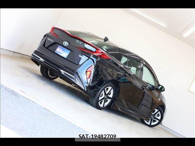 Toyota PRIUS PHV 2019-07 8414556-11