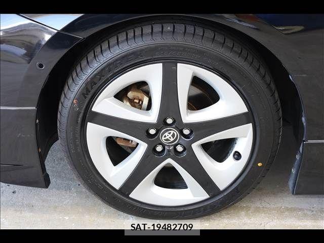 Toyota PRIUS PHV 2019-07 8414556-13