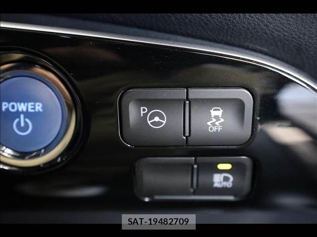 Toyota PRIUS PHV 2019-07 8414556-15