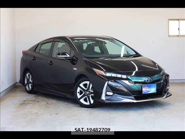Toyota PRIUS PHV 2019-07 8414556-1