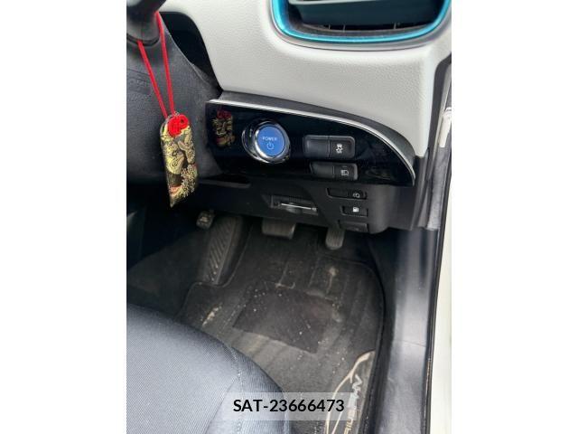 Toyota PRIUS PHV 2017-09 8414557-12