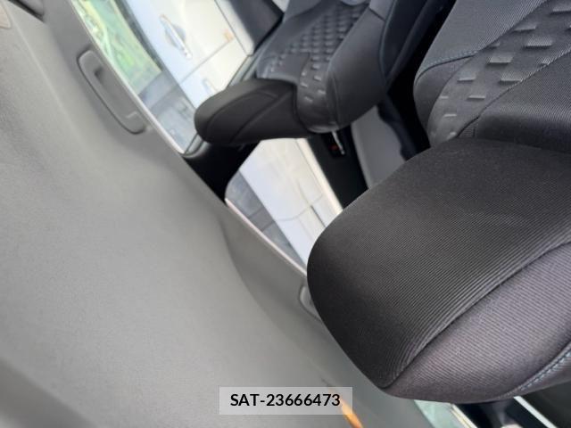 Toyota PRIUS PHV 2017-09 8414557-14