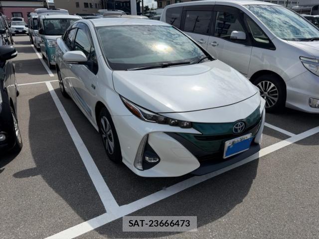 Toyota PRIUS PHV 2017-09 8414557-2
